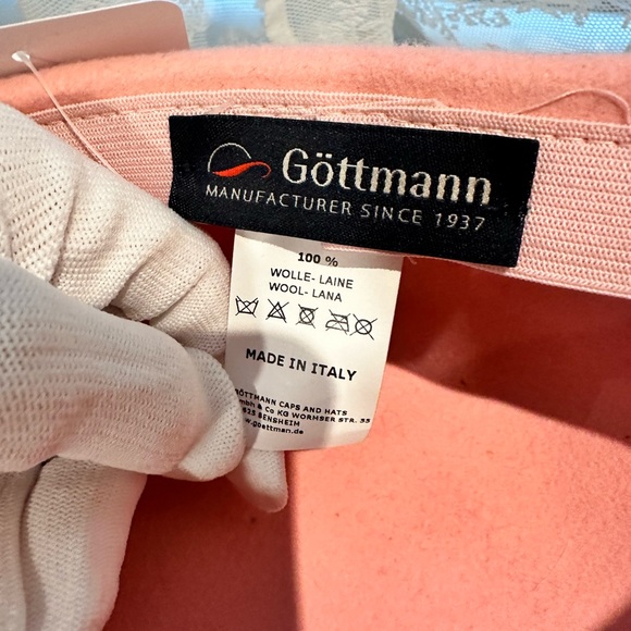 Gottman Women’s Wool Hat. NWT - Picture 3 of 3